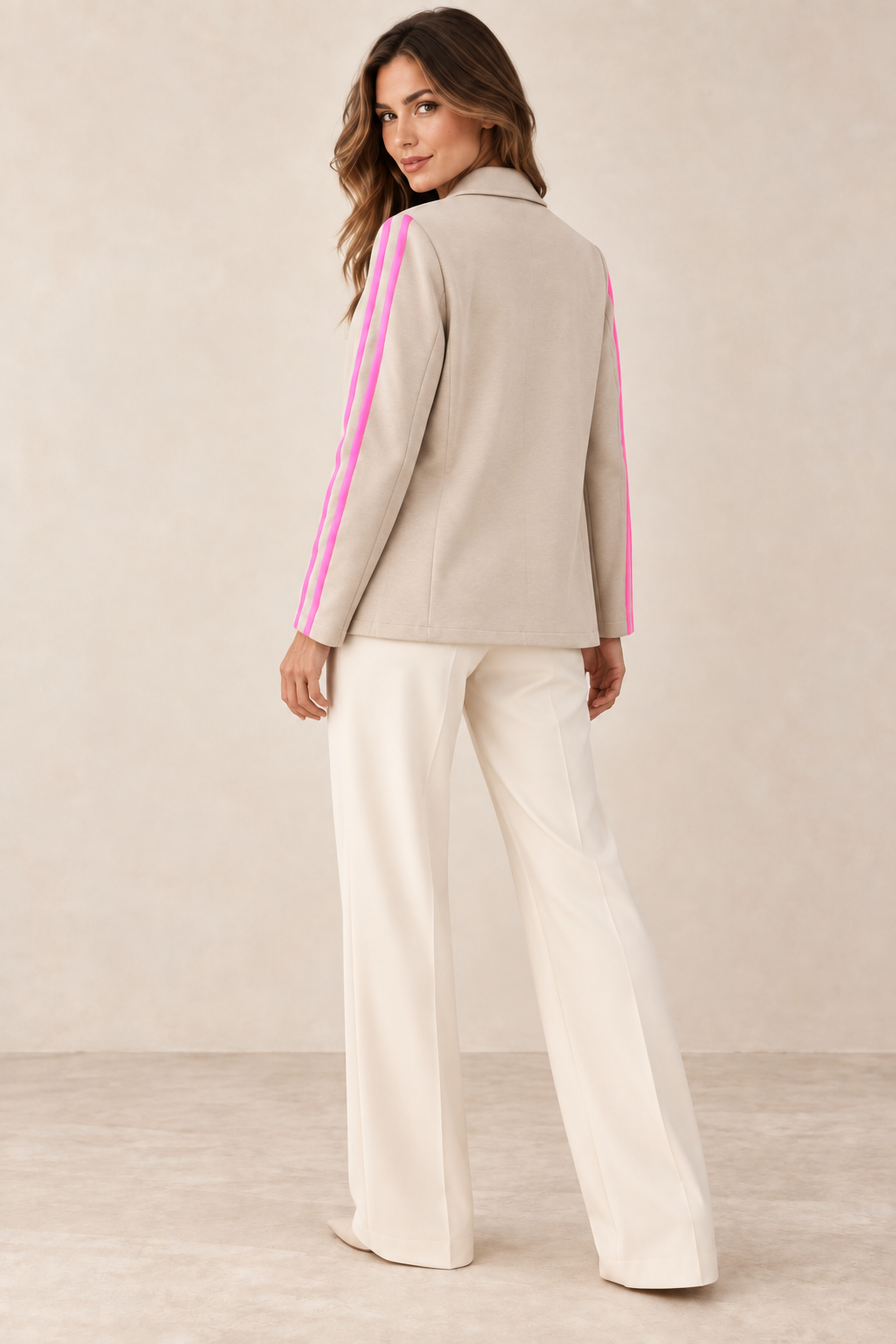 Blazer Chiara – Beige mit Neon Details